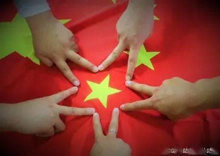 救援顽皮的小女孩